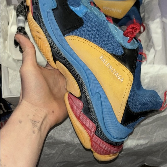 Balenciaga, triple S size 13 worn 1 time to big for me - Picture 3 of 4